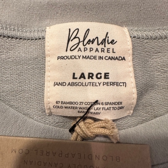 Round neck open sided ladies tee-shirt. Light Green - Picture 6 of 6